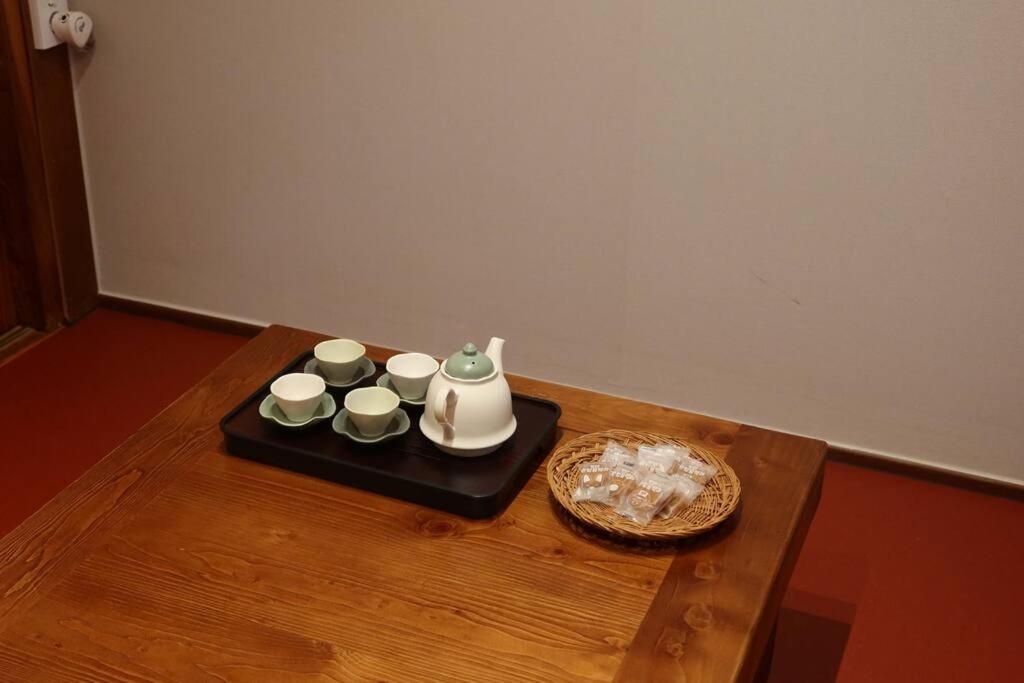 Hanok Angnid Gongian * Seoul